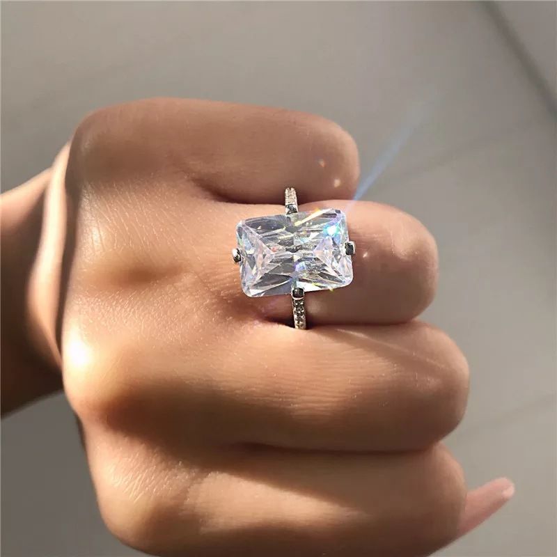 Trendy Exquisite Zircon Super Sparkling Square Diamond Four-Prong Solitaire Luxurious Micro Pave Moissanite Ring_voghion.com