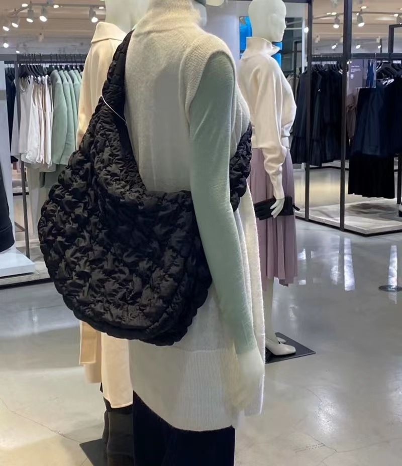 Gesteppte große Kapazität Multifunktionale Feder Schultertasche Fashion Hundred Casual Daily_voghion.com
