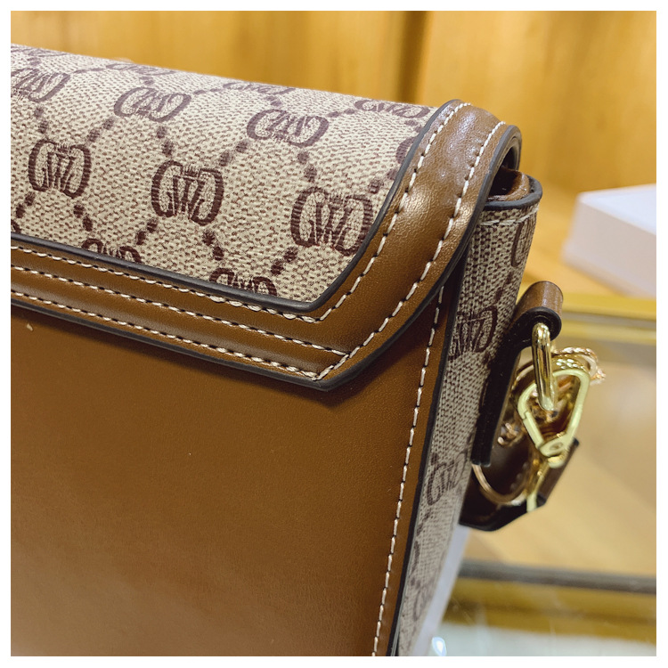 Borsa da donna a tracolla versatile di alta qualità autunno/inverno 2024 nuova moda a tracolla piccola quadrata alla moda Instagram_voghion.com