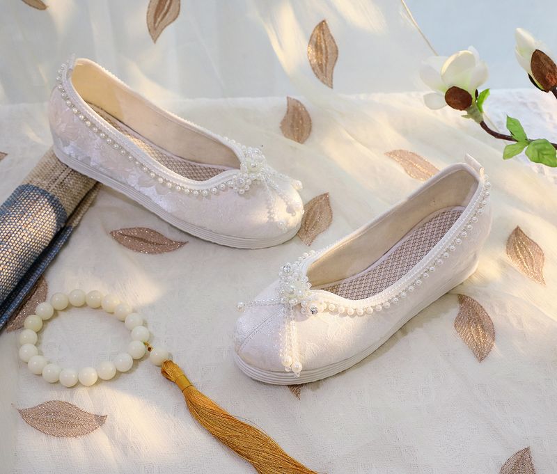 Damenschuhe für den Sommer, neuer Stil, antiker Stil, passende antike Kostüme, bestickte Damenschuhe, Schuhe mit erhöhter Quaste_voghion.com