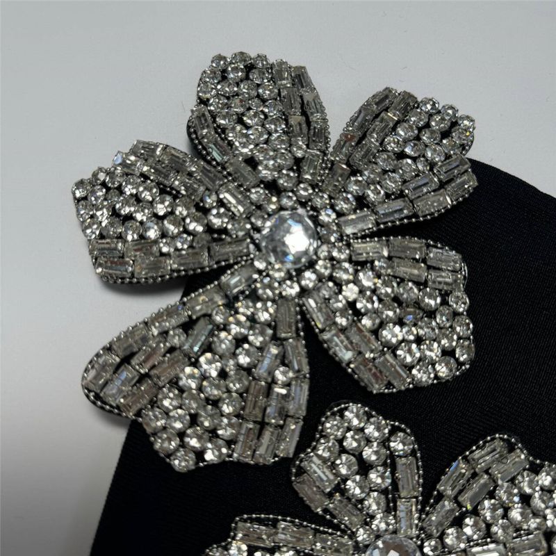 Zweiteiliges Set mit floralem Strass – trägerloses Bandage-Kleid und Korsett-Top für glamourösen Abend (S-L, Schwarz/Rot)_voghion.com