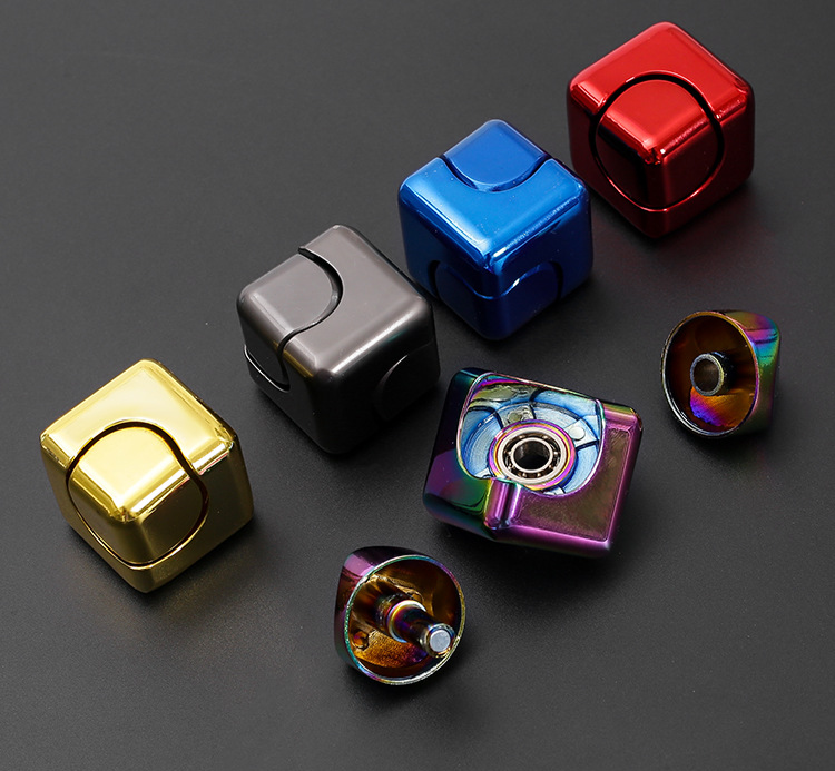 Decomprimați jucării Giroscoape colorate Giroscoape metalice Giroscoape pătrate colorate Giroscoape cu vârful degetelor Giroscoape cub Rubik_voghion.com