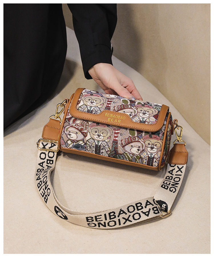 Bolsas clássicas de marca com design de nicho, bolsas femininas com temperamento, bolsas de urso, bolsas de ombro inclinadas da moda_voghion.com