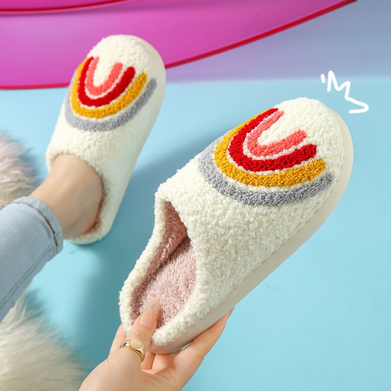 Pantofole in cotone ricamate con asciugamano a forma di cuore, arcobaleno, fragola e peluche invernale a forma di fungo sorridente_voghion.com