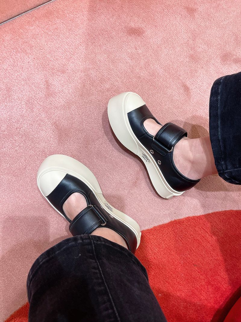 Scarpe da donna Star French Mary Jane 2024 di Zhao Lusi, stile Ugly-Cute, con suola spessa e alluce Mona_voghion.com