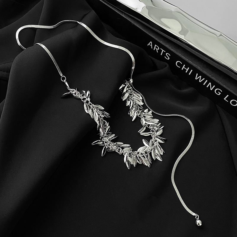 Leaf Glitter Snake Shaped Long Tassel With A Cool Personalized Design, Collarbone Chain, Niche And Versatile Trendy_voghion.com
