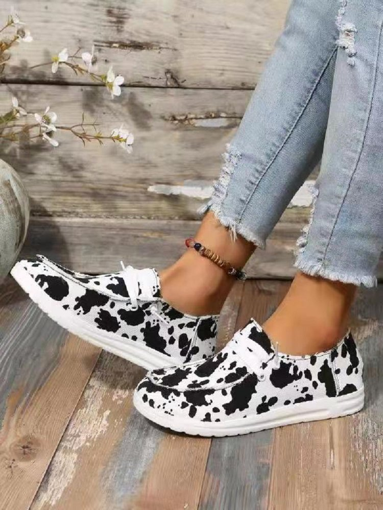 2023 été nouvelles grandes chaussures pour femmes tête carrée Denim motif léopard vache Multi couleur unique chaussure femmes_voghion.com
