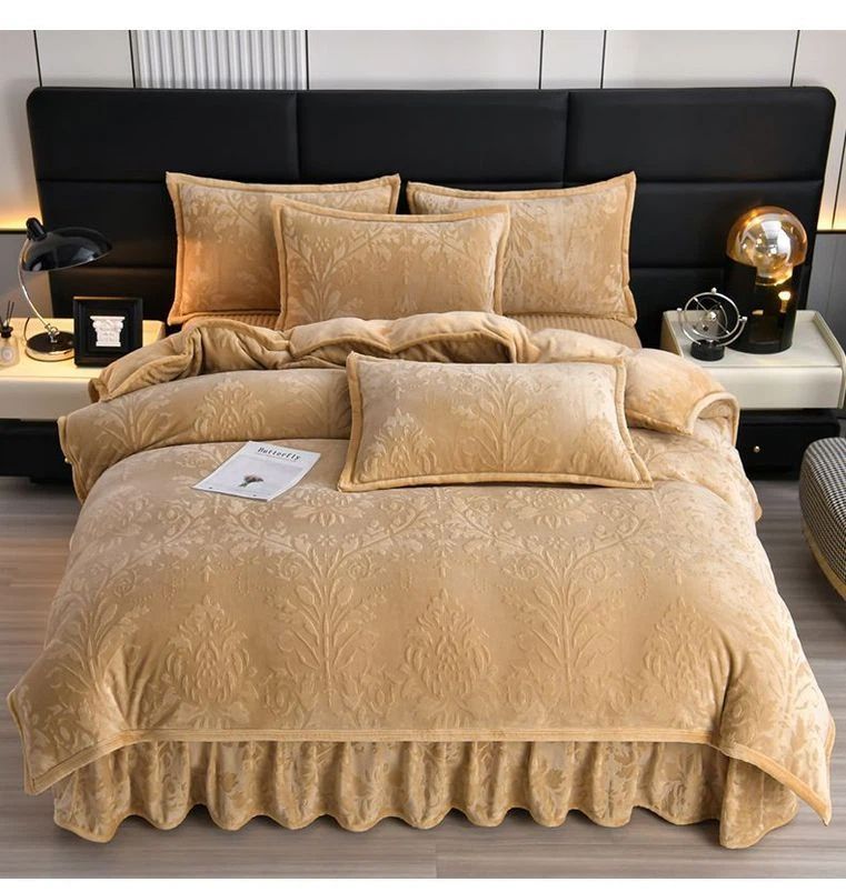 Copripiumino invernale in velluto di latte spesso imbottito in cotone, set da quattro pezzi, stile principessa, in pizzo, in velluto double-face, in pizzo, in velluto corallo._voghion.com