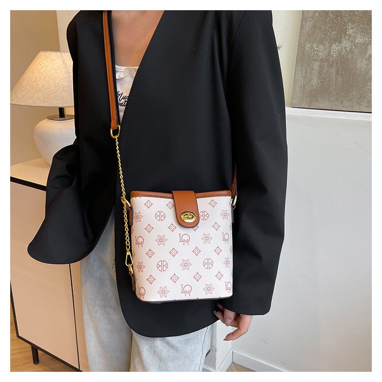Modische, strukturierte, bedruckte Bucket Crossbody 2025, vielseitige Umhängetasche für Damen im neuen Nischendesign_voghion.com