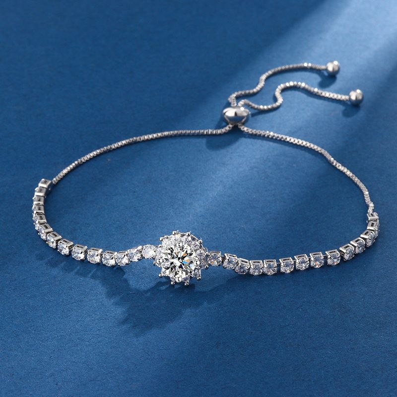 Neue quadratische runde Tasche im klassischen Stil mit vierblättrigem Kleeblatt-Armband, verstellbar, eingelegter Zirkon, vielseitiges Nischendesign für Damen_voghion.com