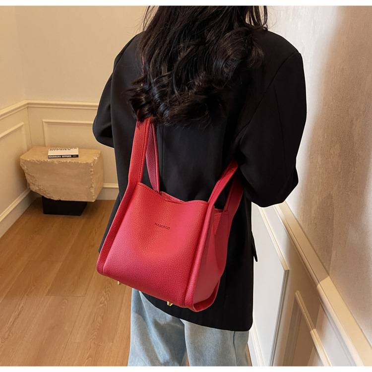 Zweiteilige, weiche Schultertasche mit Litschi-Muster für Mütter im Außenhandel. Neue, lässige, einfache, tragbare diagonale Tasche für das Leben._voghion.com