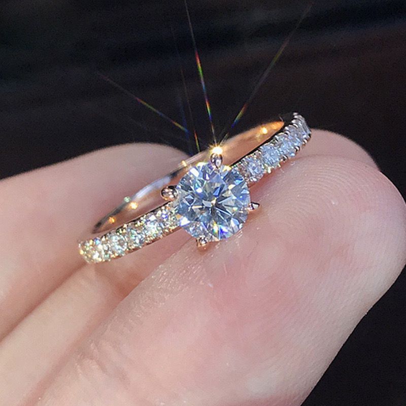 Anello di fidanzamento da donna in platino placcato in rame, con diamanti, di lusso e con zirconi_voghion.com
