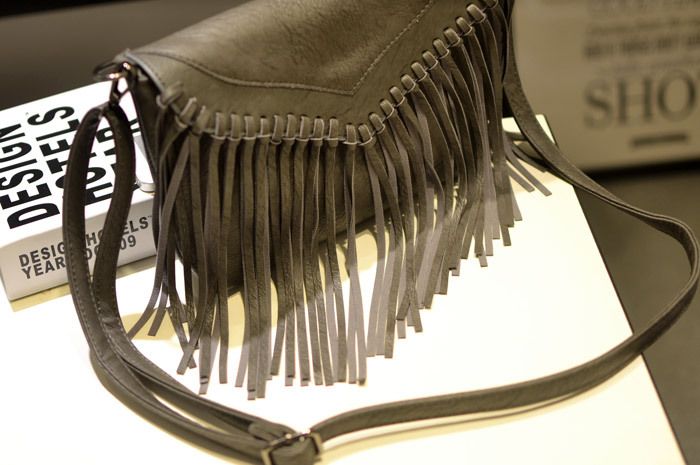Casual Messenger Solid Color Satchel for Women Pu Leather Tassel Shoulder Bag Single Belt Flaps Crossbody Bags_voghion.com