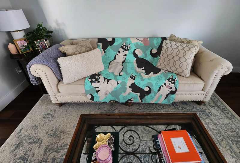 Siberian Husky Quilted Blanket 50x60 Artwork Pattern Quilted Throw Blanket for Bed, Couch, Sofa, Soft and Lightweight_voghion.com