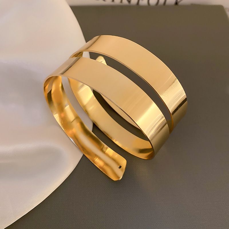 Braccialetto geometrico multistrato in metallo dal design esagerato, anello da braccio con stile cool, gioielli di lusso leggeri per_voghion.com