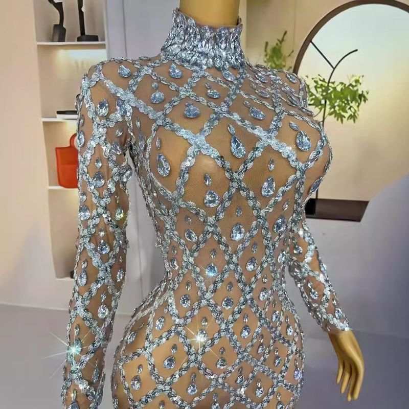 Elegante abito lungo in rete con strass scintillanti - Abito da sera sexy e trasparente per sfilate di moda ed eventi serali_voghion.com