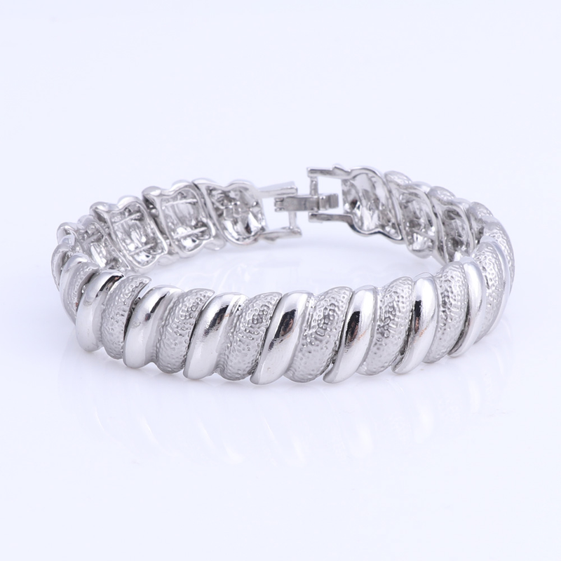 Italienisches goldfarbenes Schmuckset mit Halskette, Ohrringen, Armband und Ring, afrikanisches Brautmotiv für Damen, Hochzeitsparty-Geschenke_voghion.com