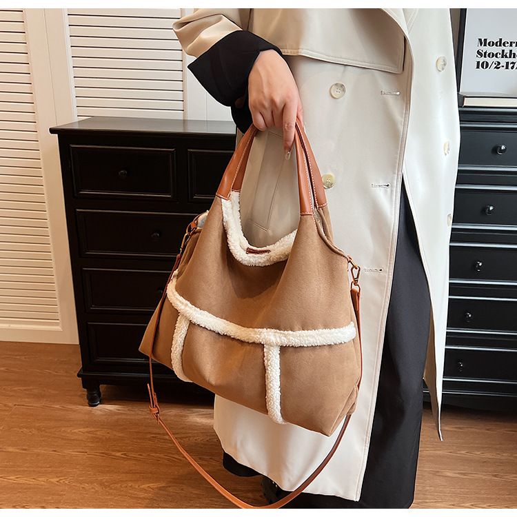 2024 lamb wool splicing mother child feminine temperament, autumn and winter single shoulder crossbody bag, plush_voghion.com
