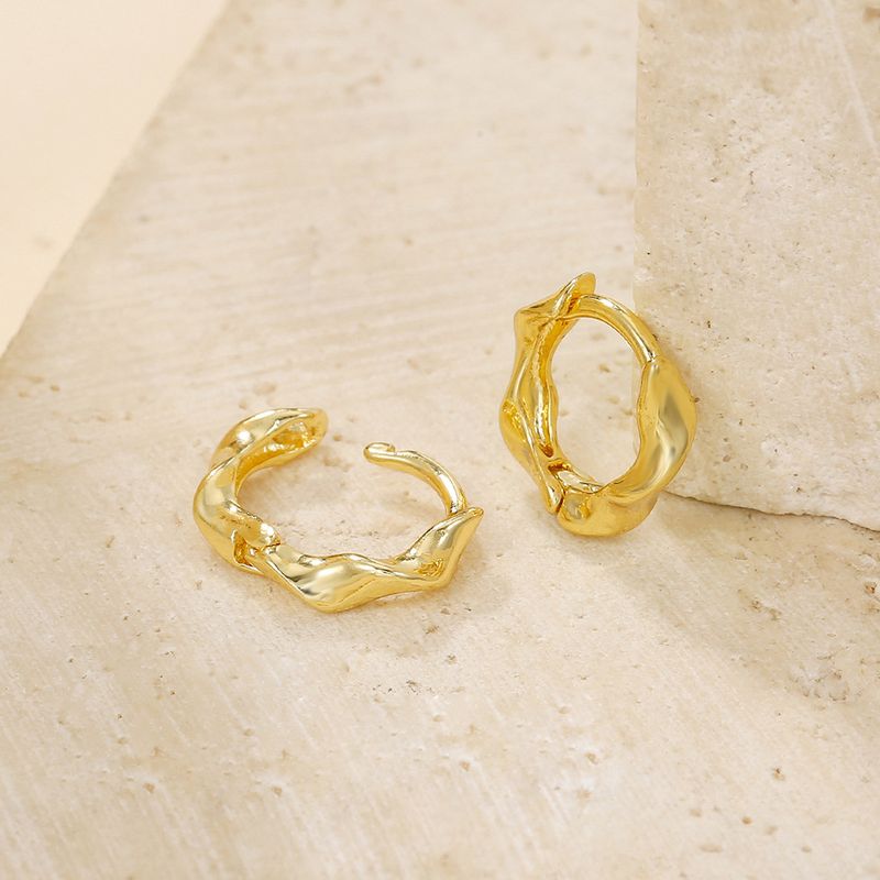 Damen-Schmuckset, modische geometrische Ohrringe aus Metall im Herz-Stil, rund, unregelmäßig, hohl, verkupfert, echtes Gold, für Damen_voghion.com