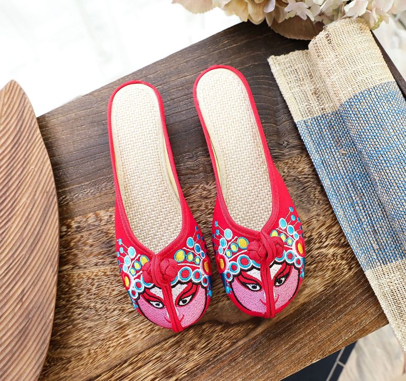 Hausschuhe Bestickte Stoffschuhe China-Chic Quintessence Gesichts-Make-up Blumige Damensandalen_voghion.com