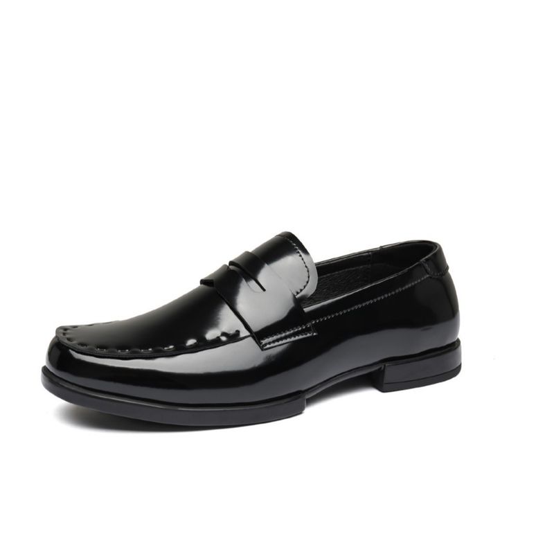 Mocassini bassi casual in pelle verniciata lucida, nuovi, estivi 2025, fatti a mano, con tomaia morbida, stile britannico, scarpe da uomo_voghion.com