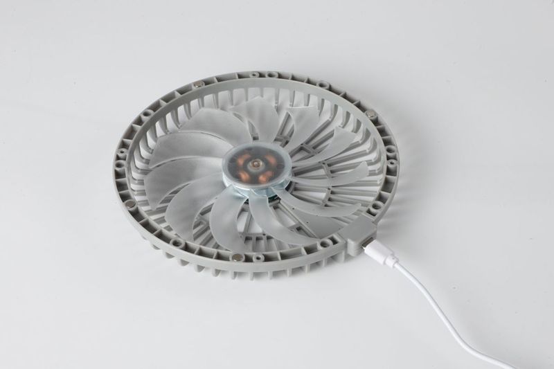 Soporte para portátil ajustable y giratorio de 360° con ventilador RGB desmontable y soporte de refrigeración integrado._voghion.com
