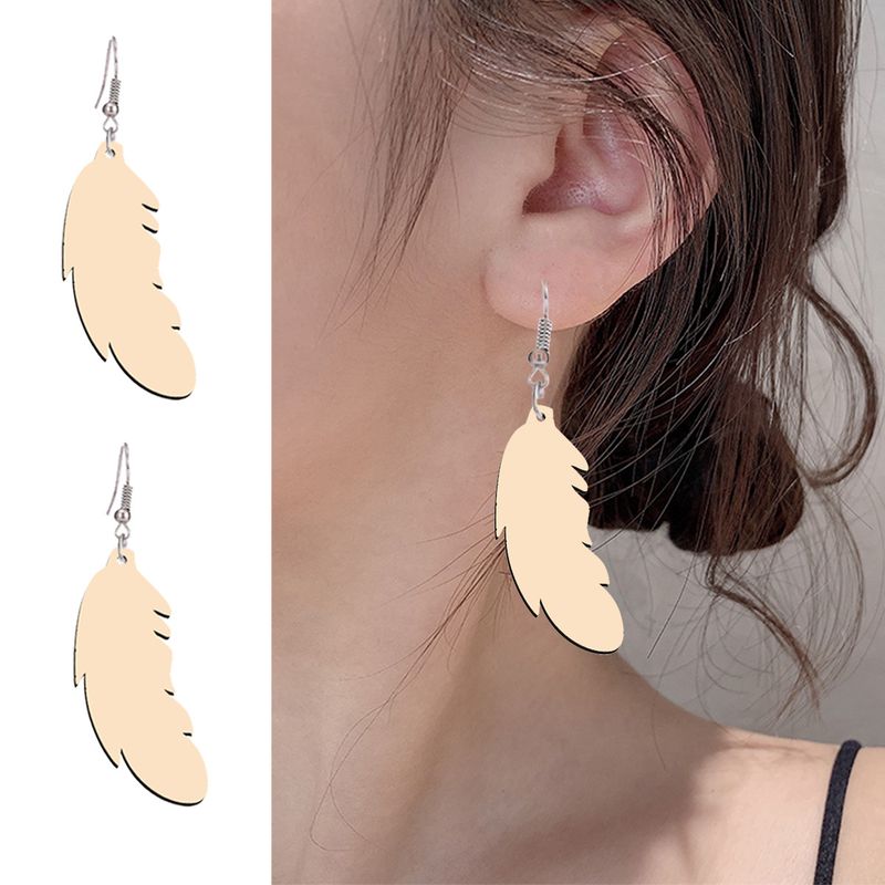 Creative design primary color Clover wooden daisy earrings fashion style earrings factory foreign trade supply earrings_voghion.com