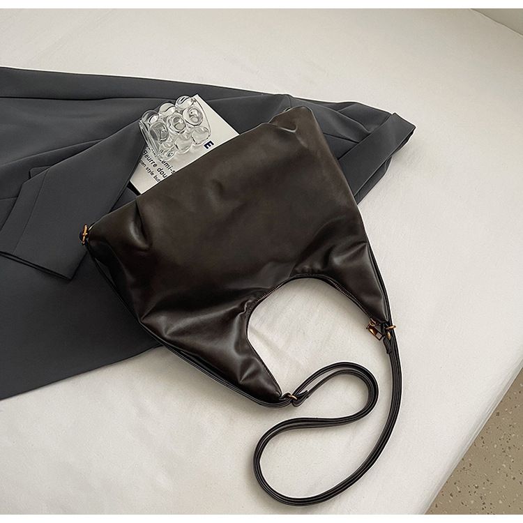 Trendy, large capacity, three different carrying methods, fashionable 2024 new commuting shoulder bag, pocket backpack_voghion.com