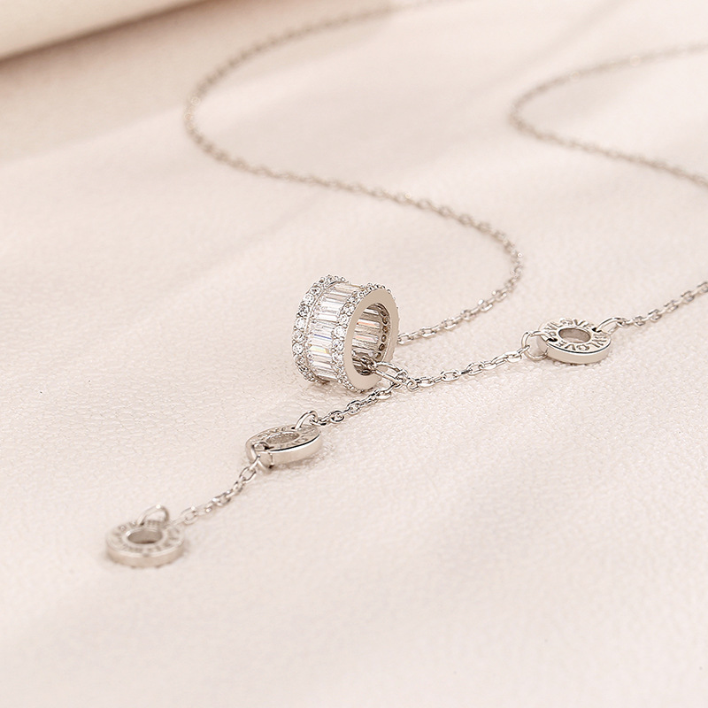 collana piccola in argento sterling s925, design versatile e di nicchia per le donne, catena per maglioni, catena per clavicola leggera e di lusso_voghion.com