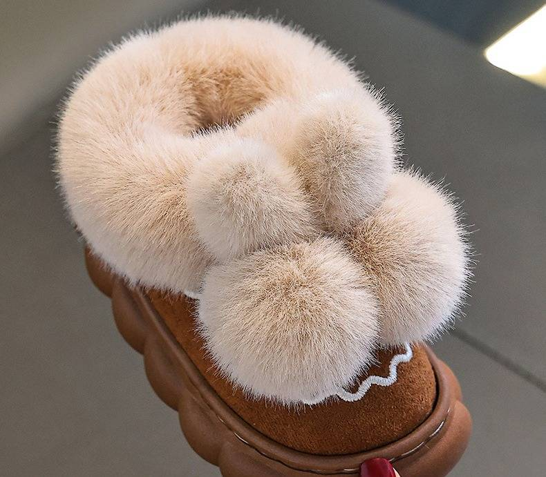 Unisex Kinder Winterstiefeletten mit Plüschfutter - Rutschfeste Hausschuhe für drinnen und draußen mit Fersenabdeckung Modetrends_voghion.com