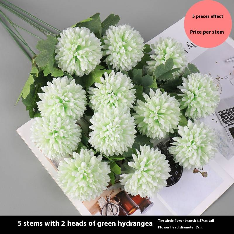 Bouquet di ortensie artificiali, tarassaco e rose: composizione floreale realistica per decorazioni domestiche, soggiorni, navate laterali per matrimoni e centrotavola._voghion.com