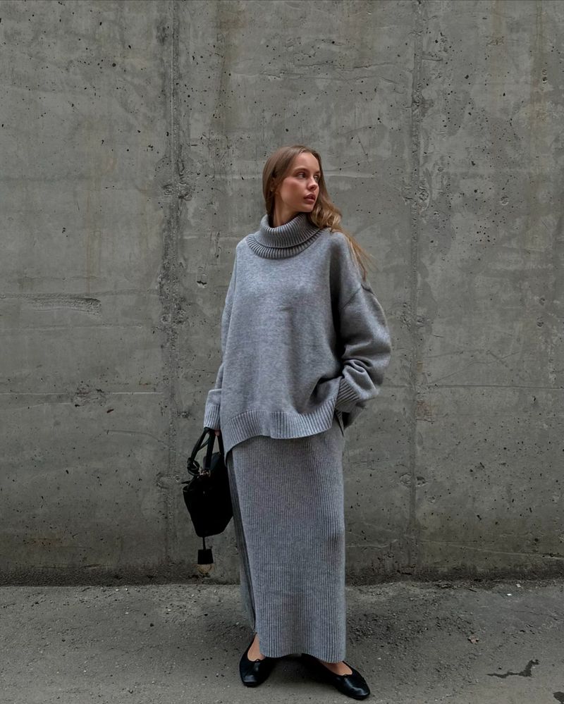 Elegant High-neck Sweater & Straight Leg Pants Set For Women Soft Gray Knitwear Comfortable & Stylish Outfit, Versatile Fall Winter Wardrobe Essential_voghion.com