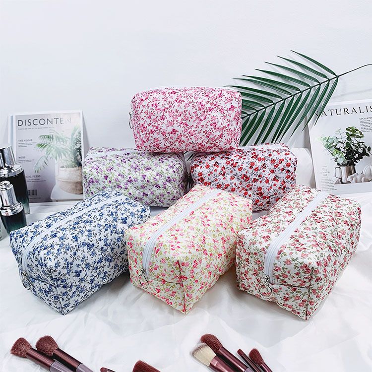Make-up-Tools & Zubehör Blumen-Kosmetiktasche, klein, frisch, einfach, Kulturtasche, gesteppt, gepolstert, Handtasche, tragbare Aufbewahrungstasche_voghion.com