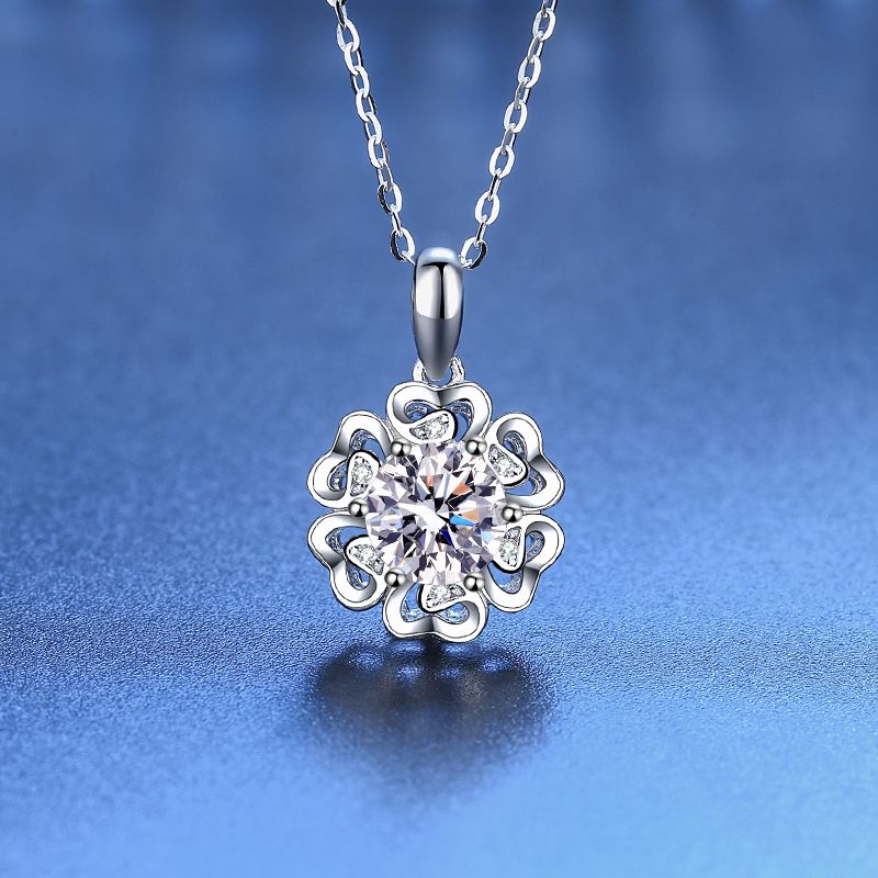 Kwai Live Broadcast Six petal Flower Necklace Women's Moissanite One carat Pendant Collar Chain_voghion.com