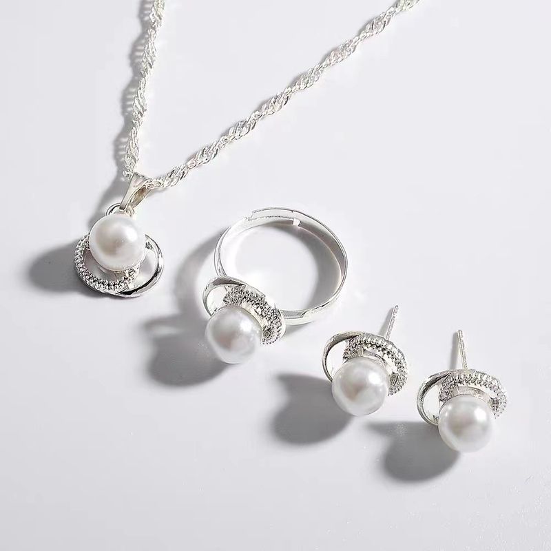 Set di collana di orecchini di perle, squisito set di tre pezzi di gioielli da sposa, accessori per abiti da banchetto di nozze_voghion.com