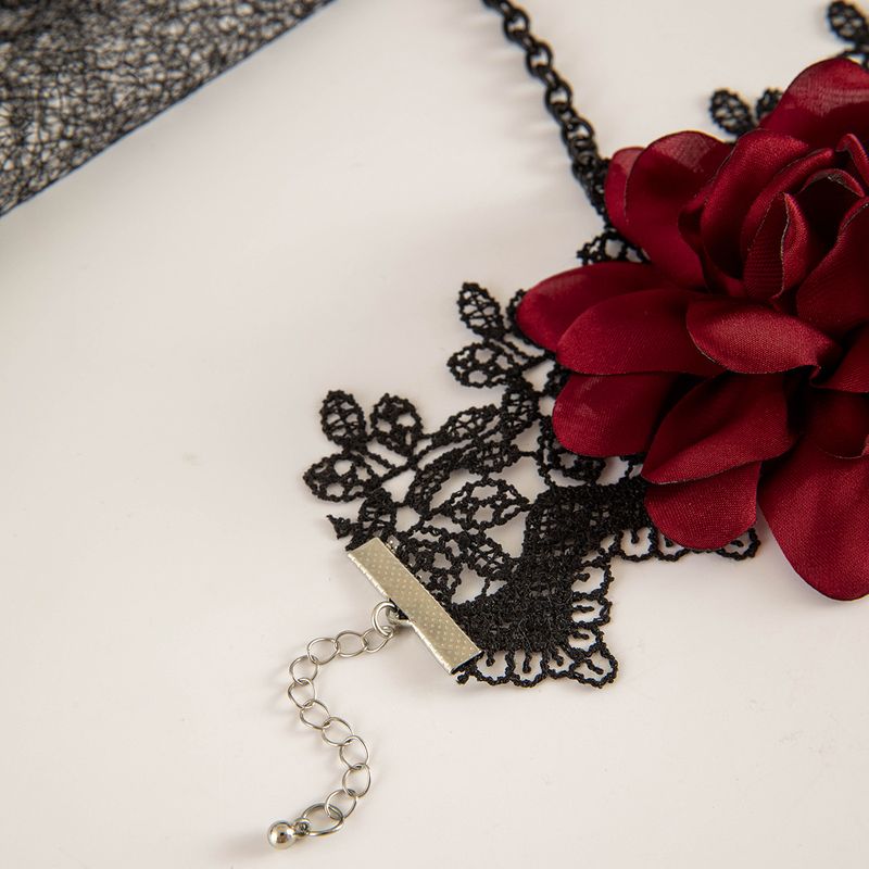 Collana con ciondolo a forma di rosa grande in stile gotico per Halloween, dolce, fresca, sexy e versatile, per le donne_voghion.com