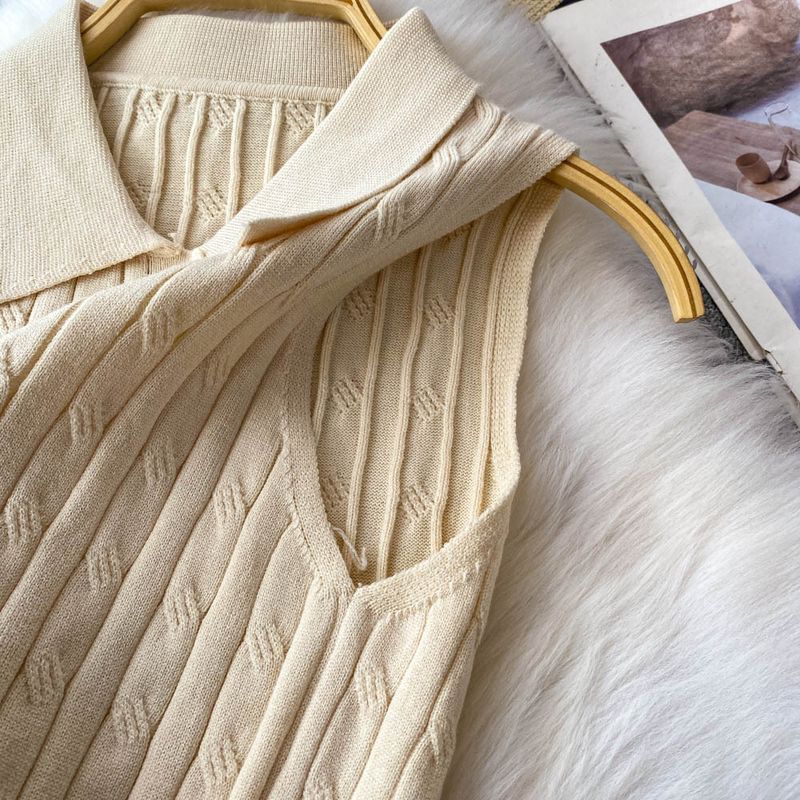 Women's Clothing Twisted POLO Collar Sleeveless Knitted Vest Slim Fit Two Button Casual Top_voghion.com