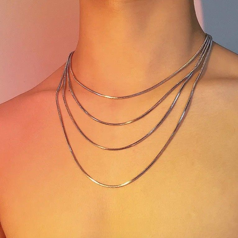 Collana sottile in acciaio inossidabile con serpente quadrato, catena a clavicola a strati da uomo, multistrato_voghion.com