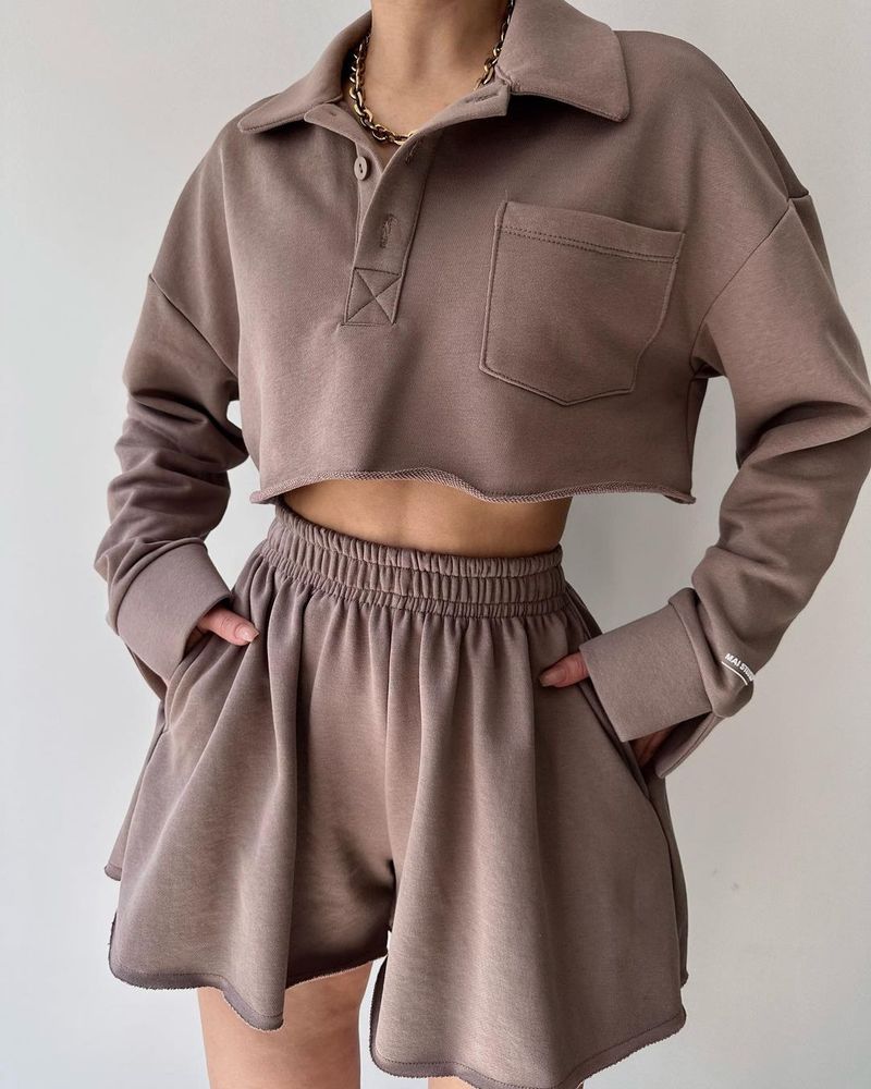 Completo da donna con pantaloncini corti con coulisse in cardigan corto casual a maniche lunghe in tinta unita_voghion.com