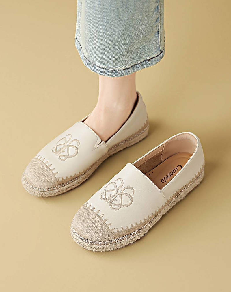 Pantofi pescar pentru femei Cameido. Pantofi slip-on pentru primăvara anului 2025, comozi, cu fețe moale. Pantofi albi cu slip-on, pantofi unici plat cu gura adâncă._voghion.com
