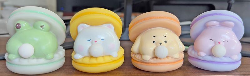 Giocattolo antistress Spit Bubbles Macarons Bubble Squeeze Toys Squishy Hamburger Fidget Toys per regalo di compleanno o per l'ufficio_voghion.com