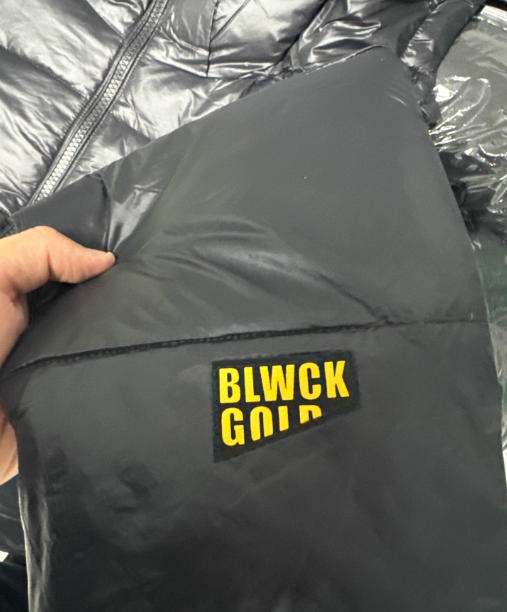 Unisex Black & Gold US Map Puffer Jacket - Short Winter Coat With Reflective State Borders, Streetwear Style_voghion.com