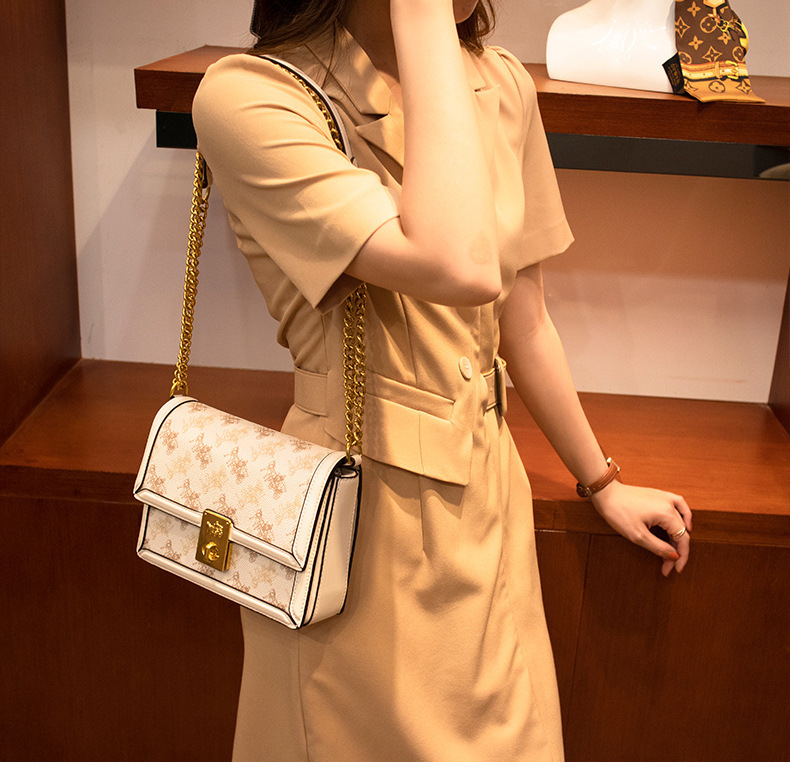 Tasche Damen Premium Sense Kettentasche Sommer neue trendige Internet-Promi-Mode Umhängetasche weiße kleine quadratische Tasche_voghion.com