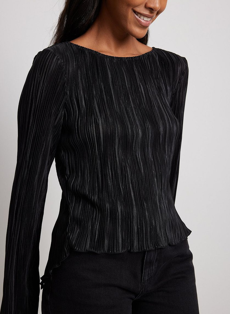 Chemisier plissé pour femme, élégant, coupe slim, manches cloche, cravate au dos, été 2025. Synonymes : tenue_voghion.com