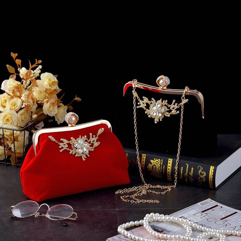 Pochette de soirée luxueuse ornée de strass et dotée d'une bandoulière chaîne, élégante pochette de mariage pour les mariées et les robes qipao_voghion.com