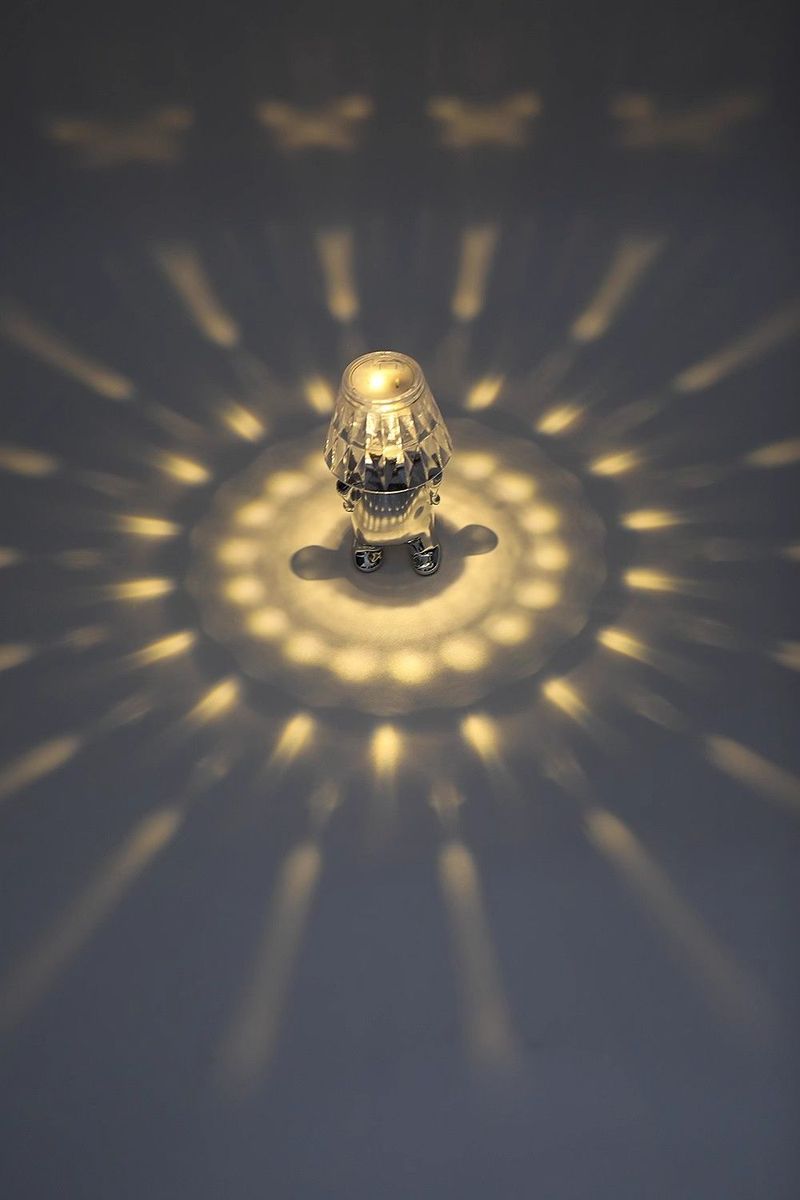 Bored Late At Night, Let The Little People Stand On Your Hips Guard You. Creative Night Atmosphere Lights, Desktop_voghion.com