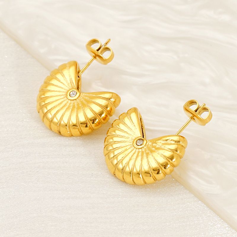 Fashion Simple Stainless Fan-shaped Geometric Vertical Stripe Design Sense Inlaid Diamond Titanium Steel Gold-plated_voghion.com