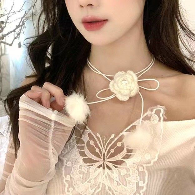 Light Luxury Temperament, High-end Feeling, White Camellia Collarbone Knitted Wool Ball Necklace, Internet Famous Neck_voghion.com