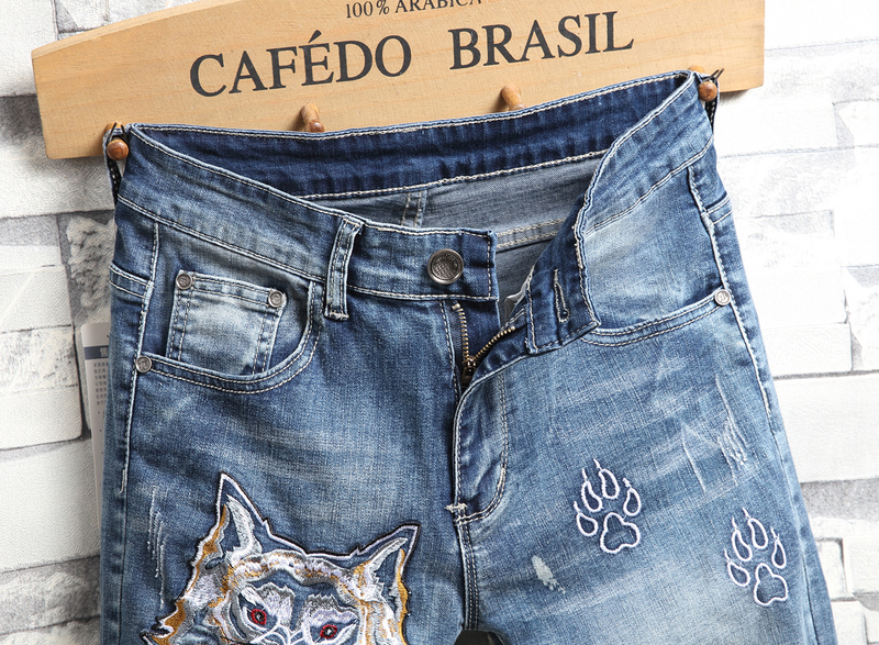 Herrenbekleidung Denim Herren Viertelhose zerrissen Stretch Slim Feet bestickte mittelhohe kurze Hose_voghion.com