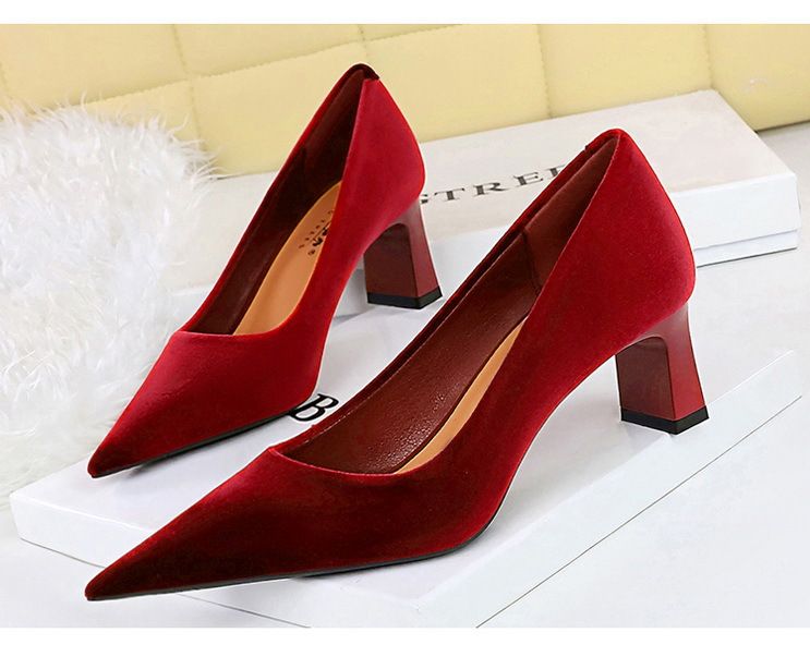 6188-9 Zapatos sencillos de moda para banquetes, de tacón alto y grueso, de gamuza y terciopelo del oeste, con boca poco profunda y puntiagudos_voghion.com
